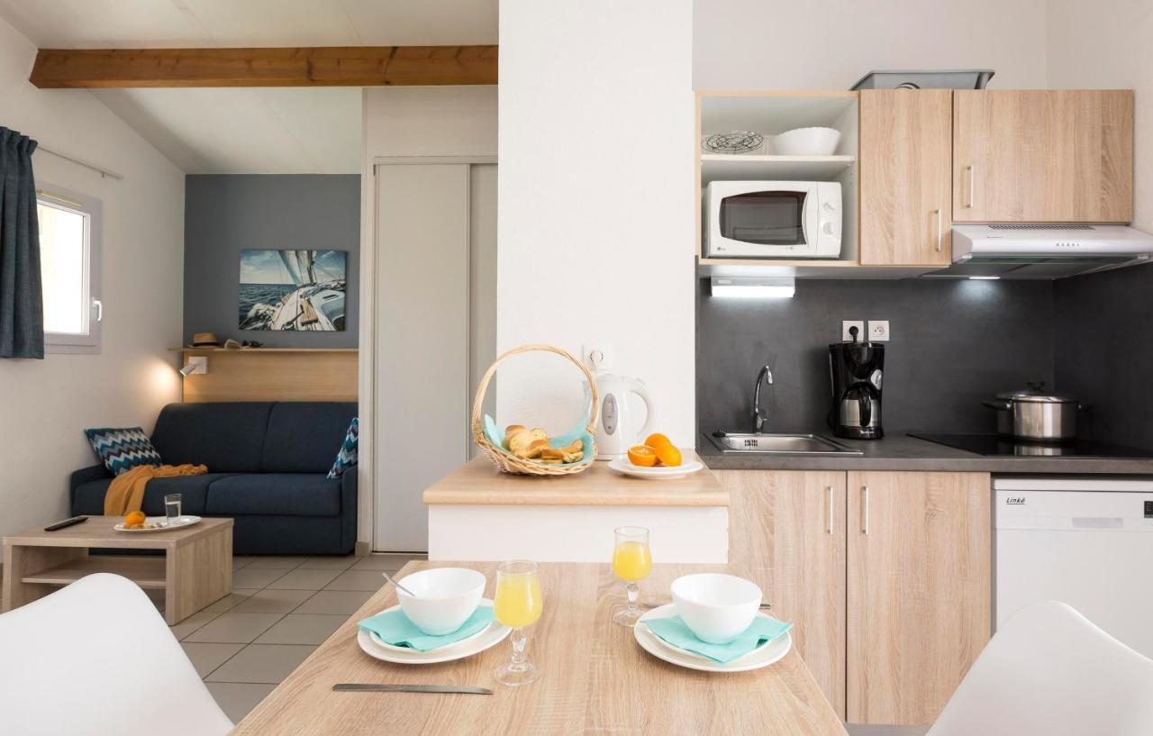 Residence Odalys Le Village Des Amareyeurs Le Château-dʼOléron Екстериор снимка