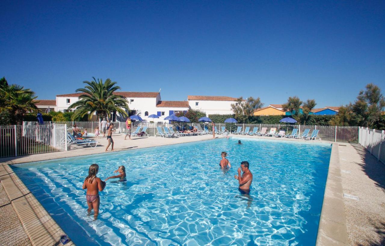 Residence Odalys Le Village Des Amareyeurs Le Château-dʼOléron Екстериор снимка
