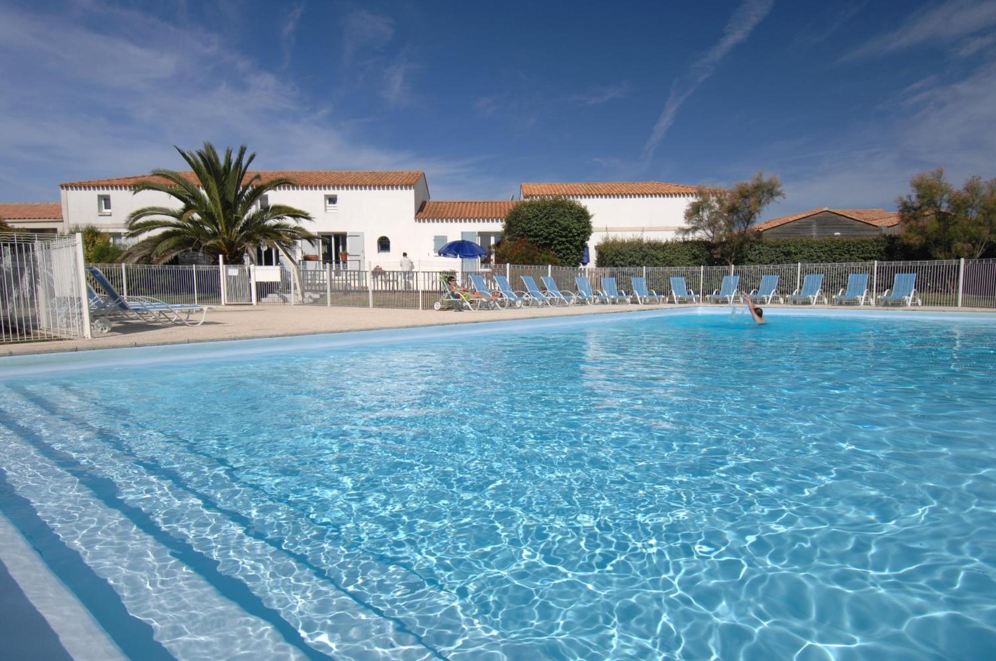 Residence Odalys Le Village Des Amareyeurs Le Château-dʼOléron Екстериор снимка