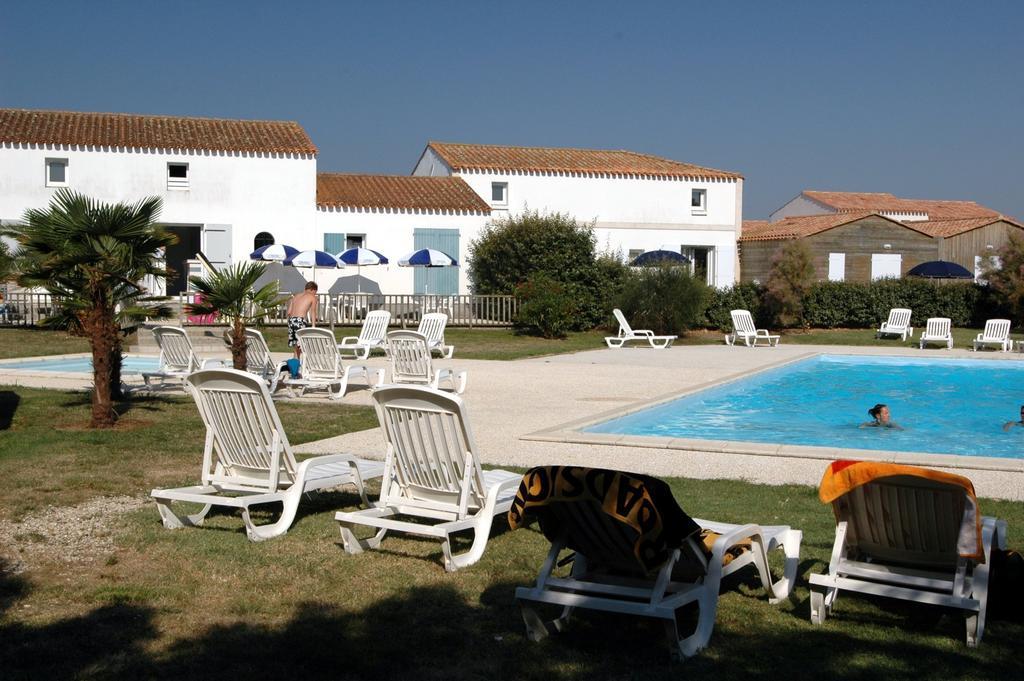 Residence Odalys Le Village Des Amareyeurs Le Château-dʼOléron Екстериор снимка