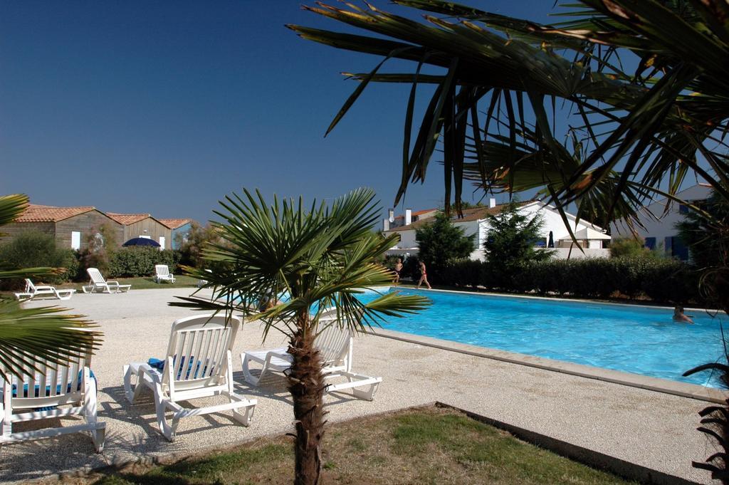 Residence Odalys Le Village Des Amareyeurs Le Château-dʼOléron Екстериор снимка