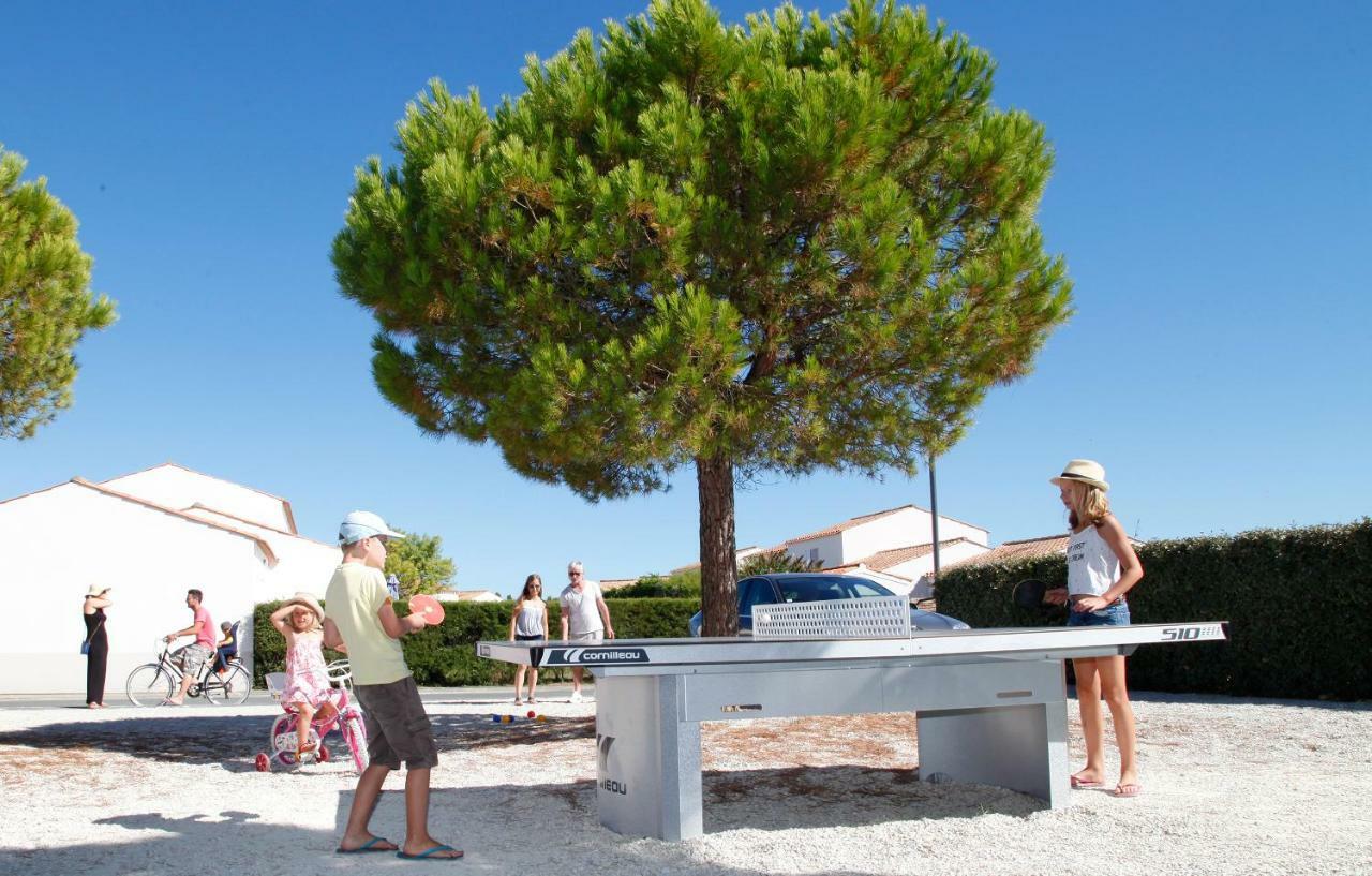 Residence Odalys Le Village Des Amareyeurs Le Château-dʼOléron Екстериор снимка